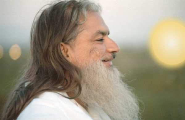 Swami Amar Jyoti at Desert Ashram, 1984